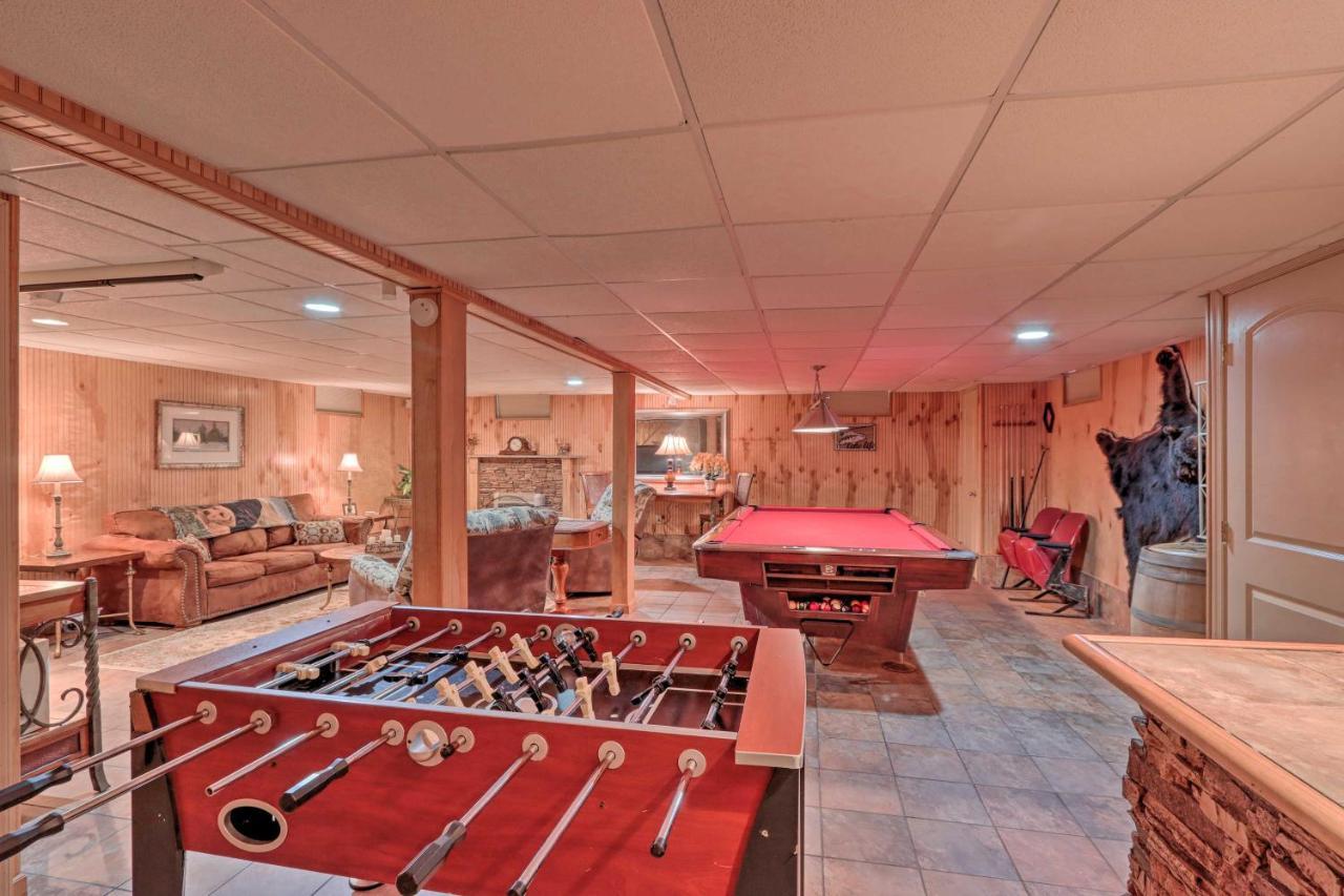 Poconos Home With Game Room Walk To Lake Harmony! ภายนอก รูปภาพ